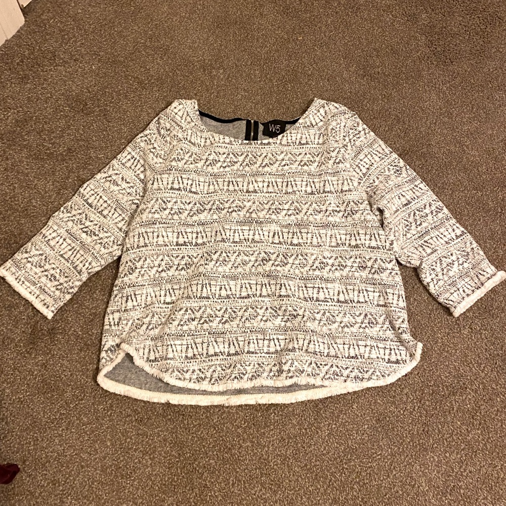 3/4 sleeve black and white blouse